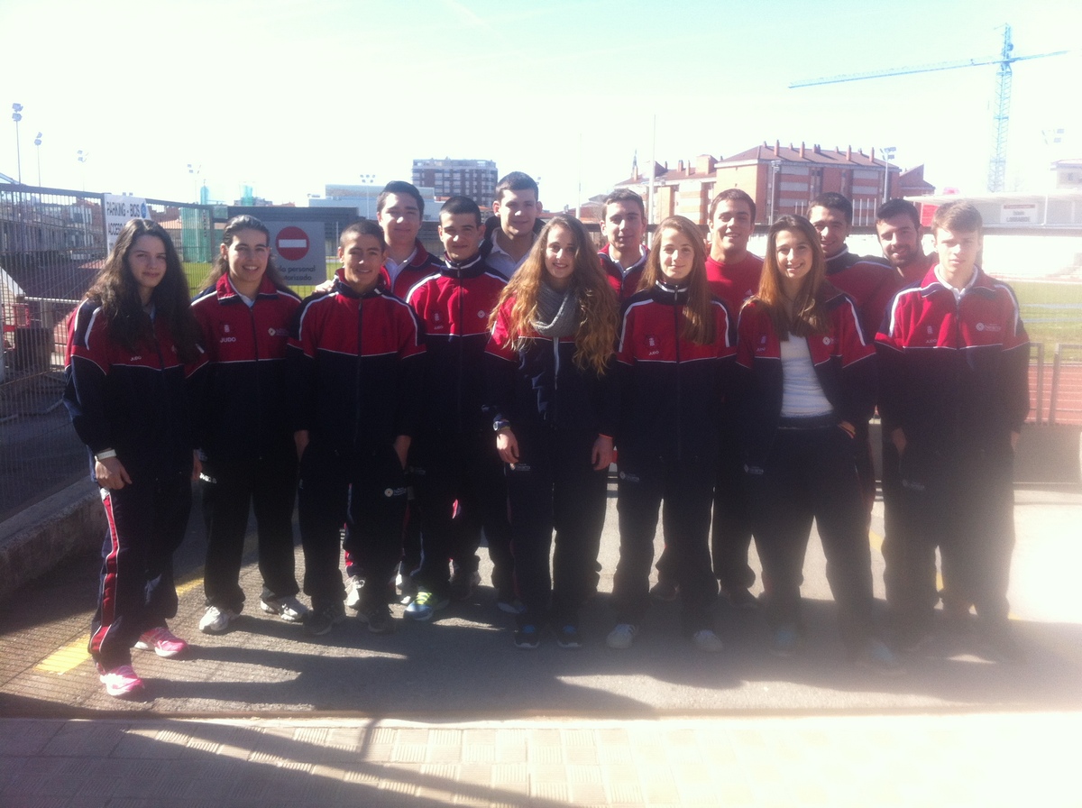 DOS Medallas y CINCO 5º Puestos para los Navarros en el Campeonato España Junior.